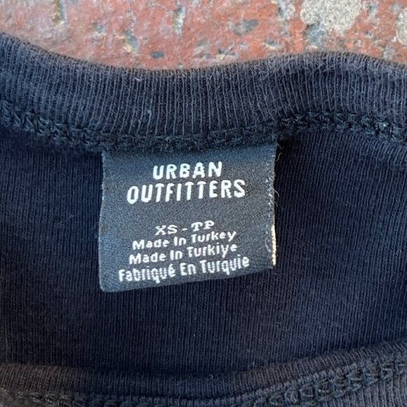 Urban Outfitters Cropped Rose Tee Shirt Black Pink Lettuce Trim Layered Size XS - Picture 2 of 3